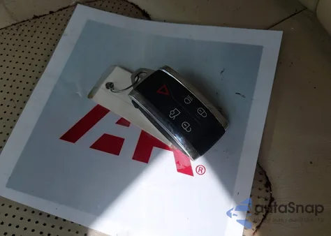 2010 Jaguar Xf Premium из США, поврежденный, VIN SAJWA0GB7ALR49304